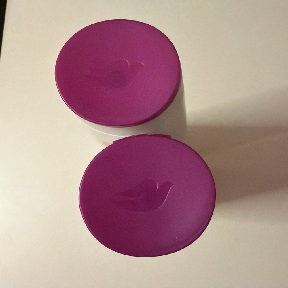 Dove Frosted Plum Berry Nourishing Body Wash (2) - Picture 3 of 4